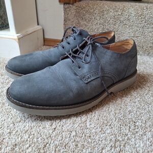 Clarks Mens Fallhill Plain Lace Up Shoes. Gray. Size 8.5